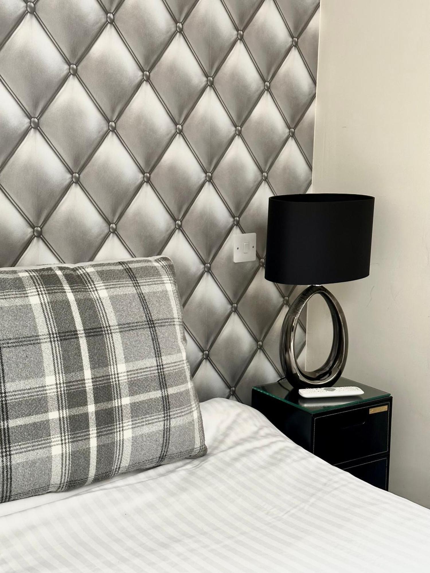 The Hotel 3*